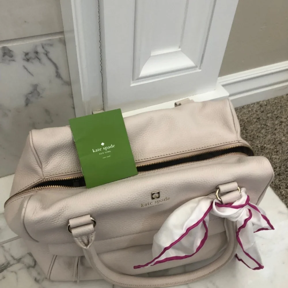 Kate Spade - Picture 5 of 7